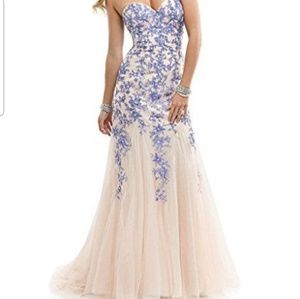NWT Jaedan formal dress
